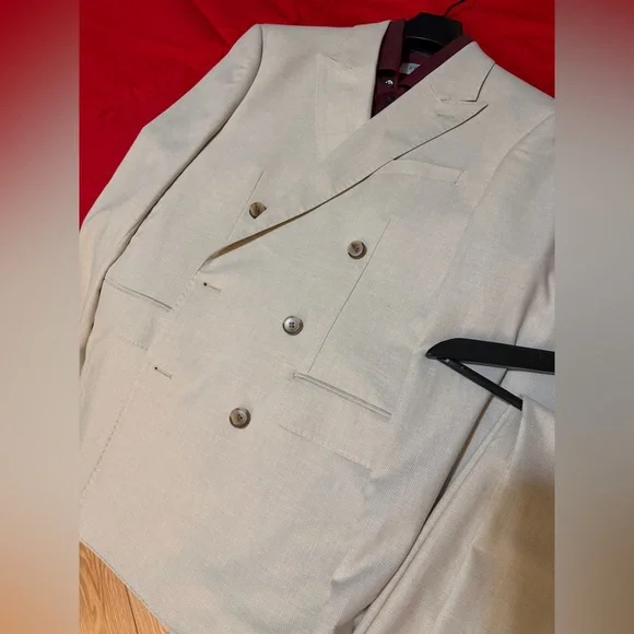 Men's Cream Double-Breasted Suit